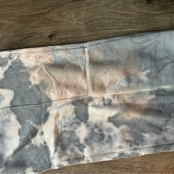 Nike Tie-Dye Hoodie and Joggers Set - Gray and Pink - Picture 14 of 14